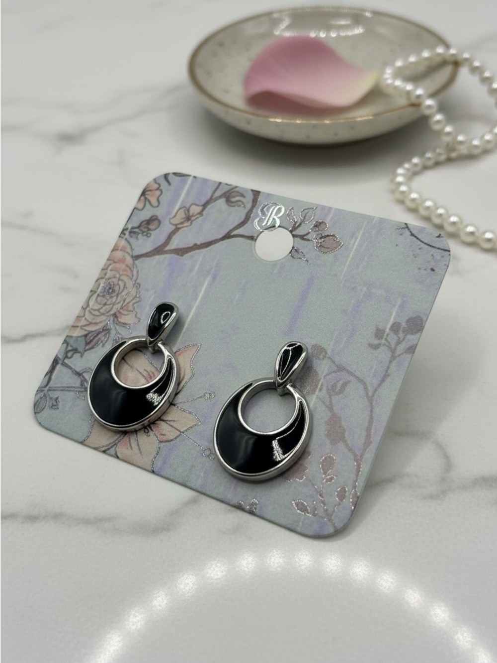 Black Enamel Circle Drop Earrings Silver Tone Geometric Statement Earrings NWOT
